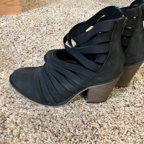 Free People Black/Gray Hybrid Strappy Ankle Booties Women’s Size 38 - Picture 7 of 10